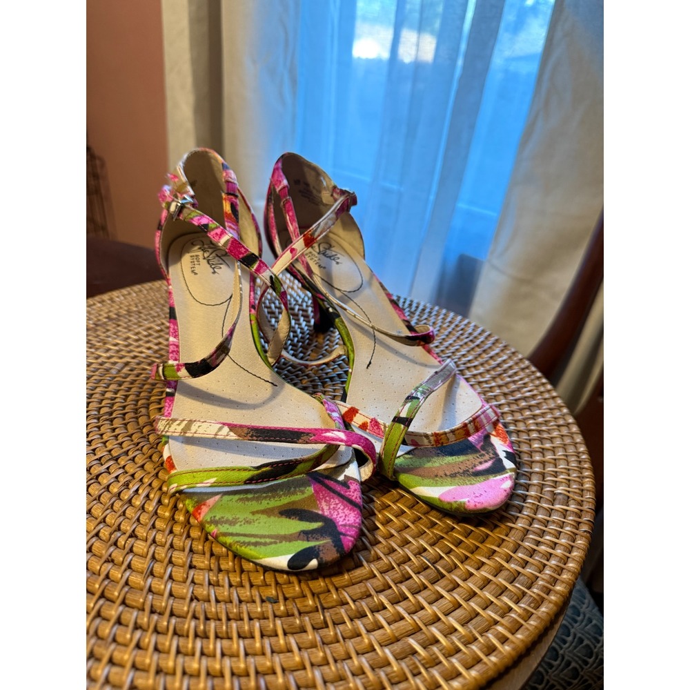 LifeStride Soft System Flaunt Tropical Floral Strappy Kitten Heels Pink Green 9M